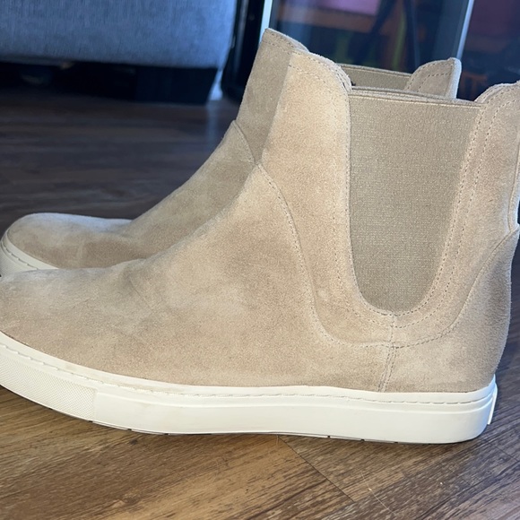Vince Newlyn Suede Slip On Chelsea Booties Water Resistant Tan Size 6.5M - Picture 4 of 8
